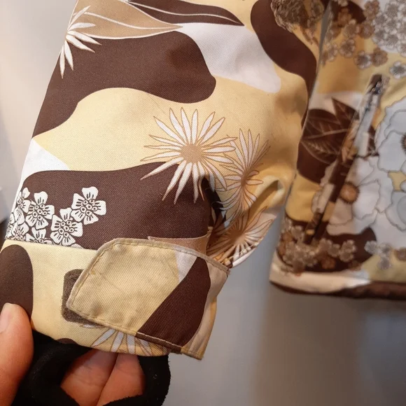 ❌SOLD❌ Camo Floral Hooded Ski Jacket Girls Youth Insulated Snowboarding Coat - Picture 10 of 15